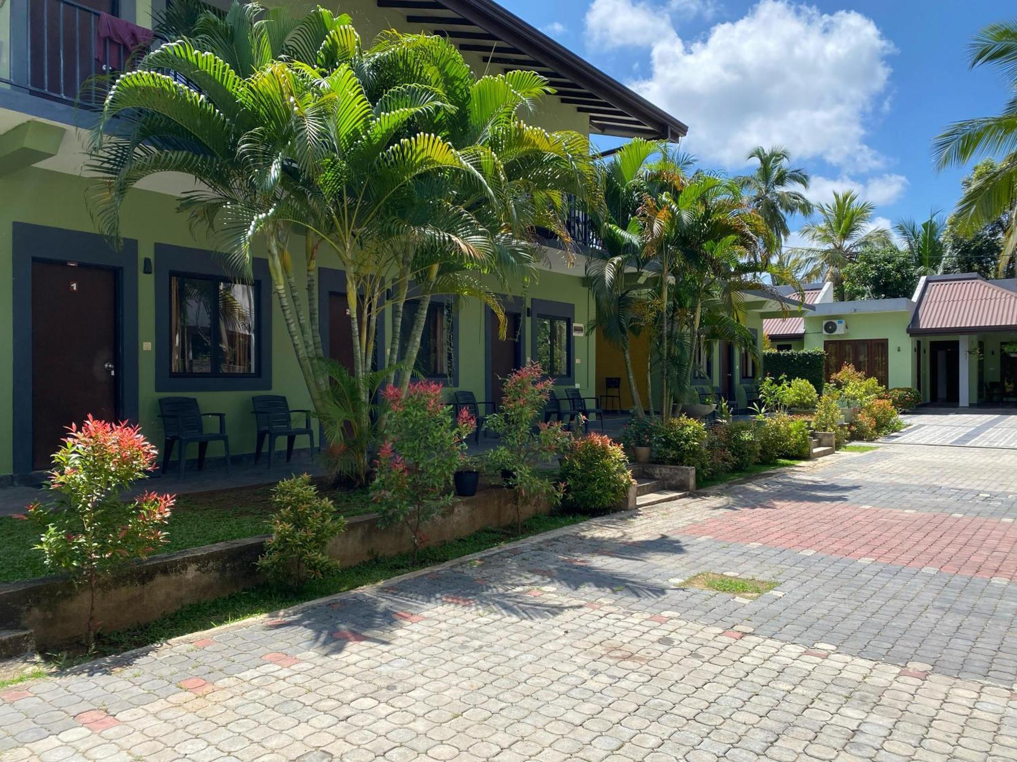 The Paramount Lodge Polonnaruwa Exterior photo